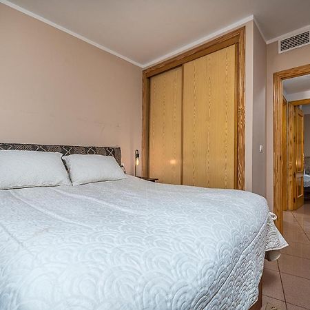 Rubarsal 1E Menyber Apartment เนร์คา ภายนอก รูปภาพ